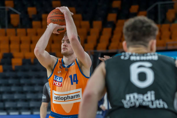 36岁的克 36岁的克