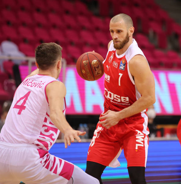 与詹姆斯的 与詹姆斯的