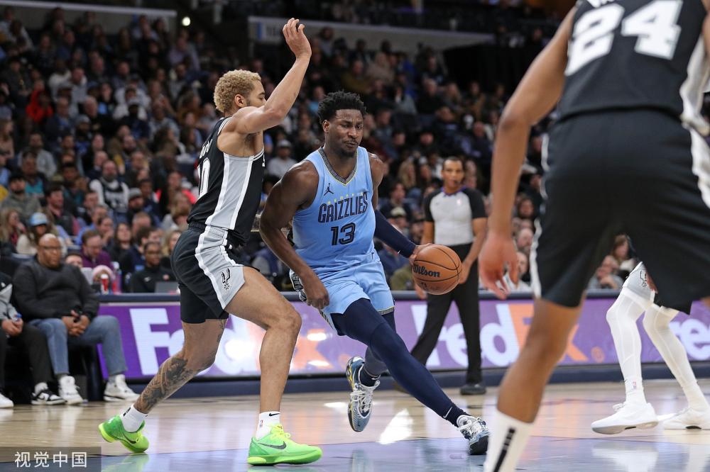 厉的进攻姿 厉的进攻姿